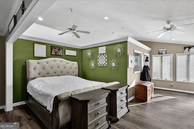 459 Prince Avenue, Swainsboro, GA 30401