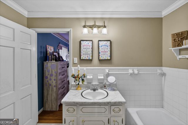 459 Prince Avenue, Swainsboro, GA 30401