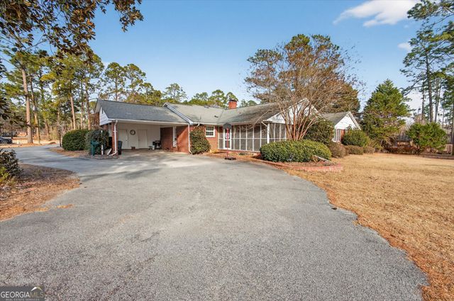 459 Prince Avenue, Swainsboro, GA 30401