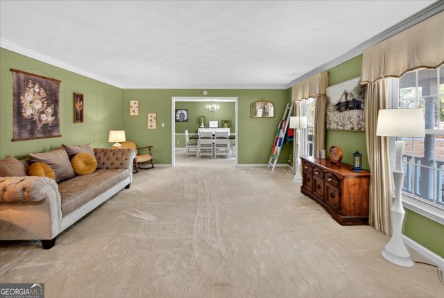 459 Prince Avenue, Swainsboro, GA 30401