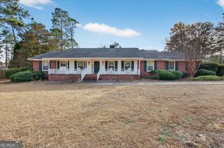 459 Prince Avenue, Swainsboro, GA 30401