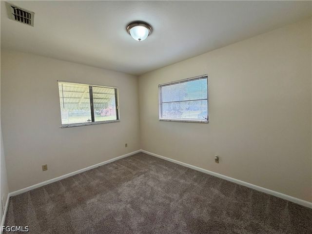 122 Roosevelt AVE, Lehigh Acres, FL 33936