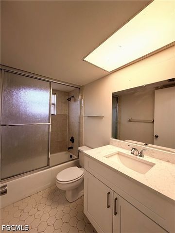 122 Roosevelt AVE, Lehigh Acres, FL 33936