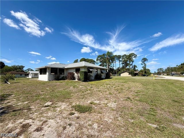 122 Roosevelt AVE, Lehigh Acres, FL 33936