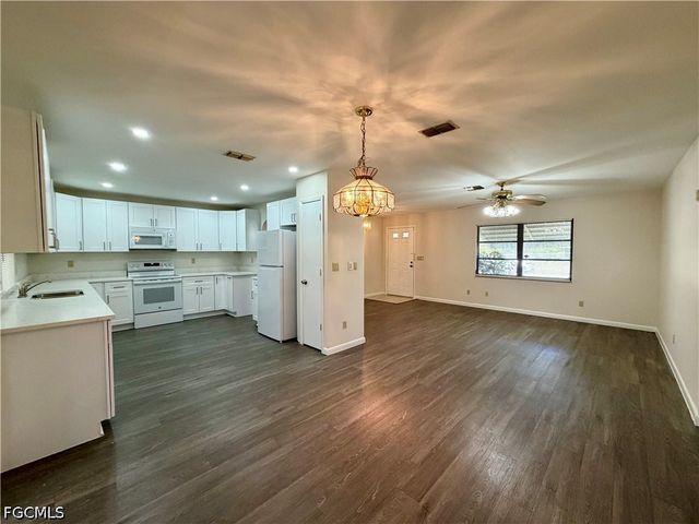 122 Roosevelt AVE, Lehigh Acres, FL 33936