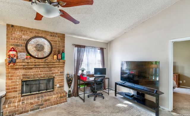 11410 RED FEATHER LN, San Antonio, TX 78245