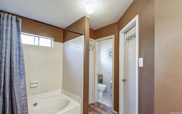 11410 RED FEATHER LN, San Antonio, TX 78245