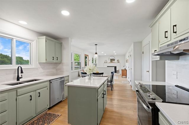5 Overbrook Lane, Lysander, NY 13027
