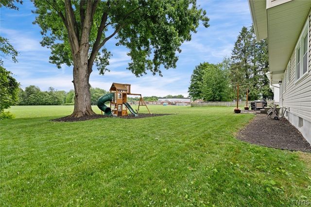 5 Overbrook Lane, Lysander, NY 13027