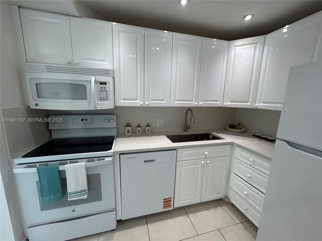 20301 W Country Club Drive 1224, Aventura, FL 33180