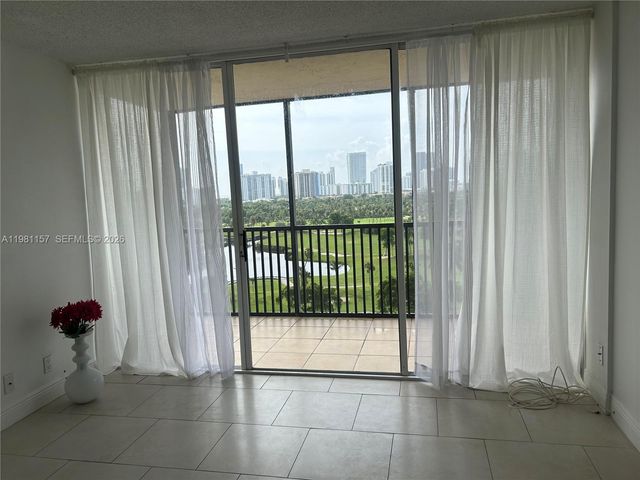 20301 W Country Club Drive 1224, Aventura, FL 33180