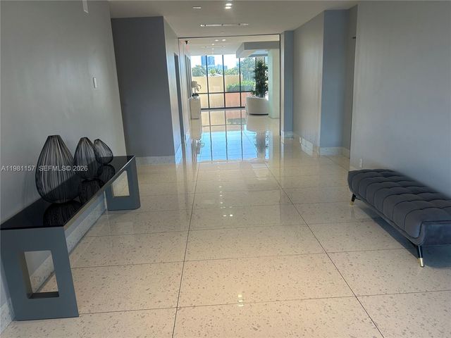 20301 W Country Club Drive 1224, Aventura, FL 33180