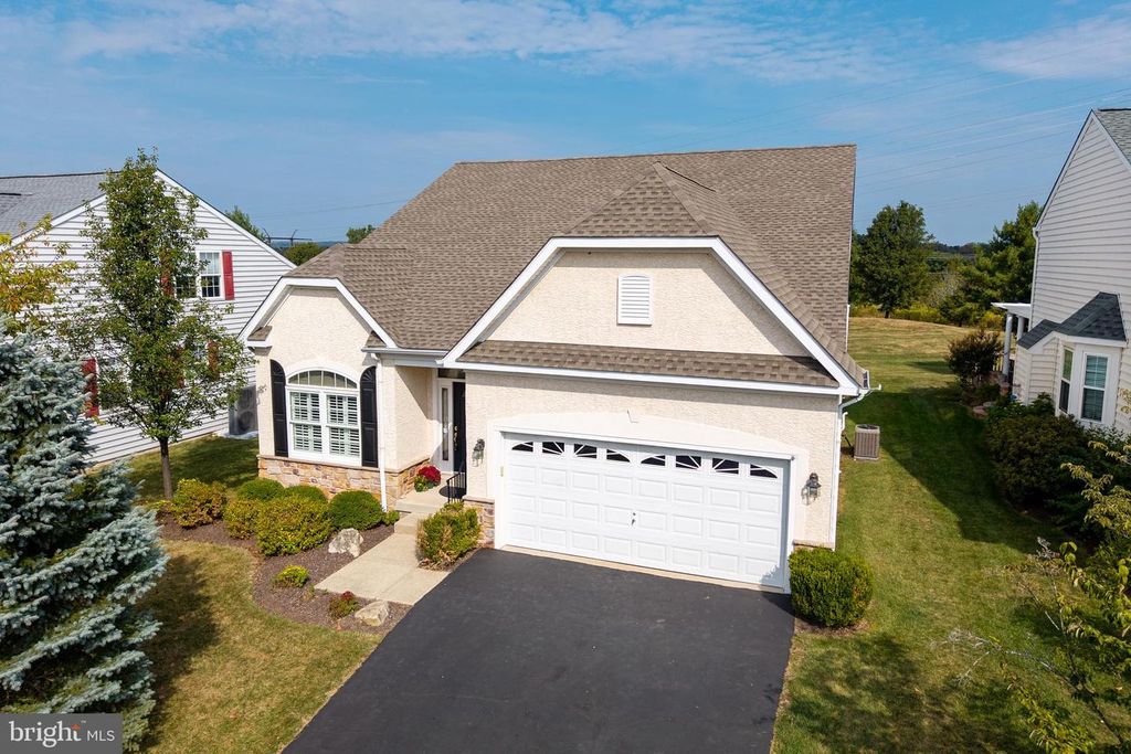 4397 MEADOWRIDGE LN, Collegeville, PA 19426