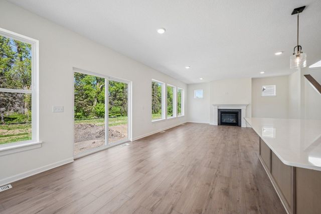 6160 Everest Court N, Plymouth, MN 55446