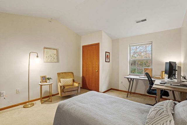 18425 Emerald DRIVE #G, Brookfield, WI 53045