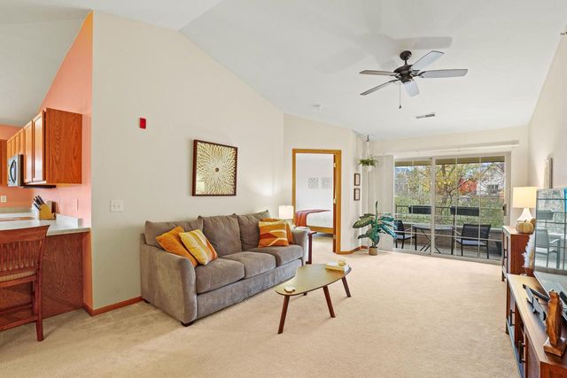 18425 Emerald DRIVE #G, Brookfield, WI 53045