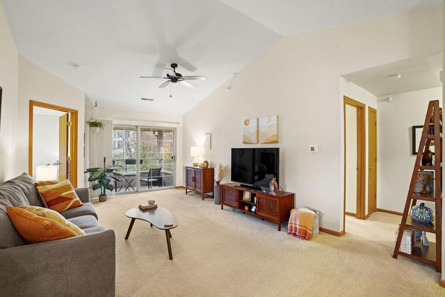 18425 Emerald DRIVE #G, Brookfield, WI 53045