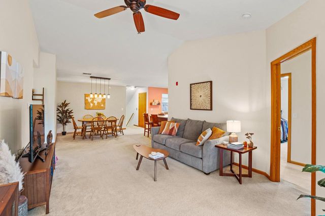 18425 Emerald DRIVE #G, Brookfield, WI 53045