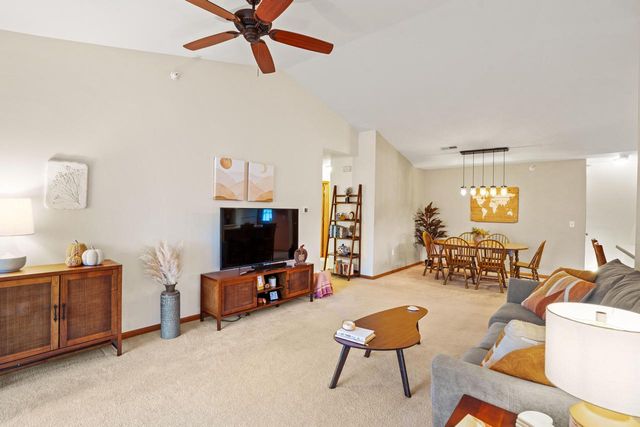 18425 Emerald DRIVE #G, Brookfield, WI 53045