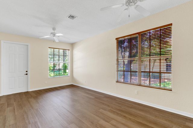 9975 E Villa Circle, Vero Beach, FL 32966