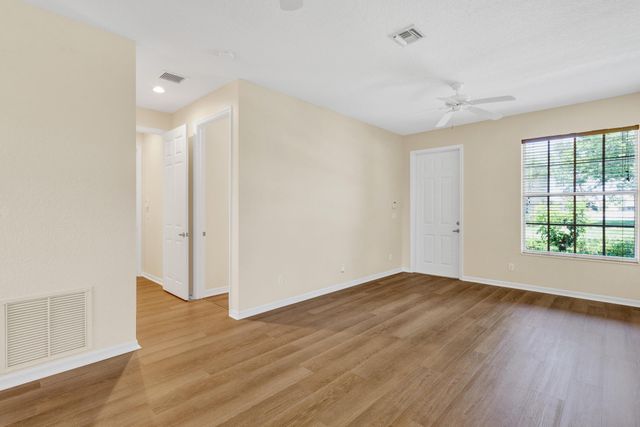 9975 E Villa Circle, Vero Beach, FL 32966