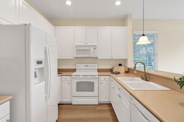 9975 E Villa Circle, Vero Beach, FL 32966