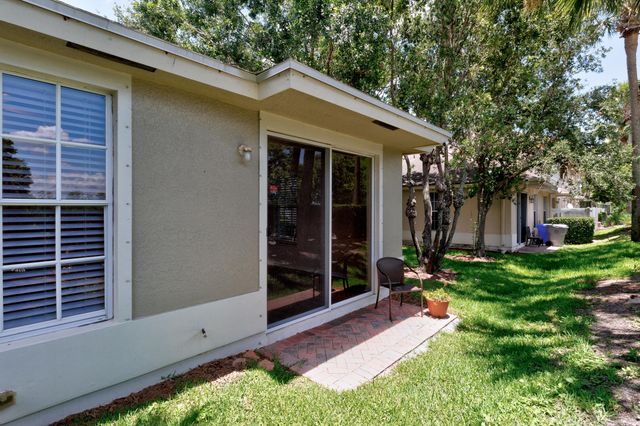 9975 E Villa Circle, Vero Beach, FL 32966