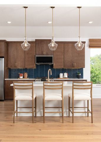 2429 Shady Elm Road, Midlothian, TX 76065