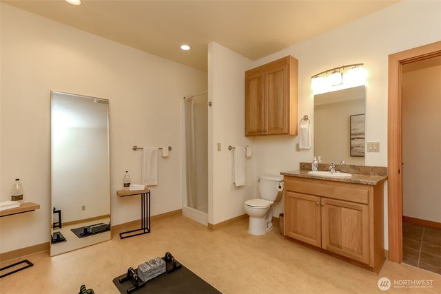 6121 Madrona Drive NE, Tacoma, WA 98422