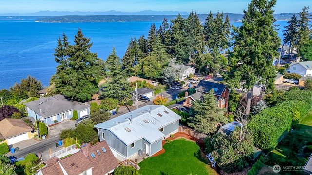 6121 Madrona Drive NE, Tacoma, WA 98422