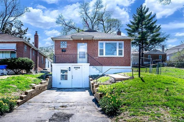 8370 Orchard Avenue, University City, MO 63132