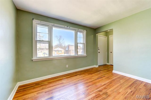 8370 Orchard Avenue, University City, MO 63132