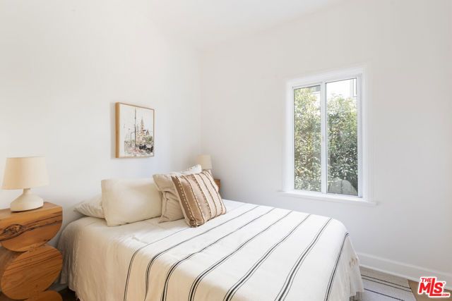 1221 5th Avenue 1, Los Angeles, CA 90019