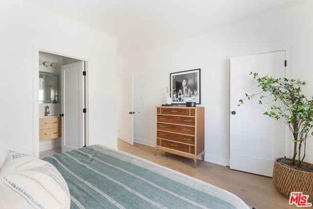 1221 5th Avenue 1, Los Angeles, CA 90019