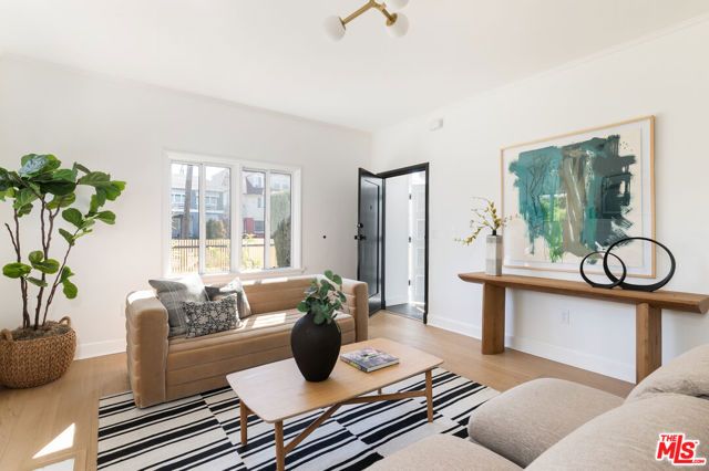 1221 5th Avenue 1, Los Angeles, CA 90019