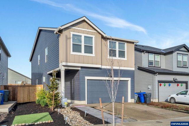 427 Lost Lake St NE, Salem, OR 97301