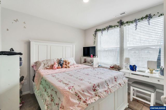 427 Lost Lake St NE, Salem, OR 97301