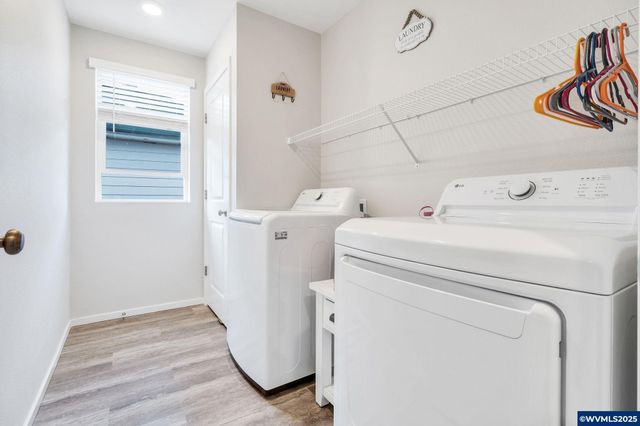 427 Lost Lake St NE, Salem, OR 97301