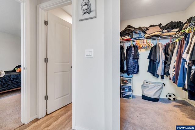 427 Lost Lake St NE, Salem, OR 97301