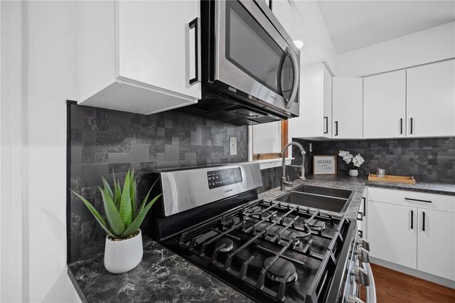 147 E Virginia Ave, Munhall, PA 15120