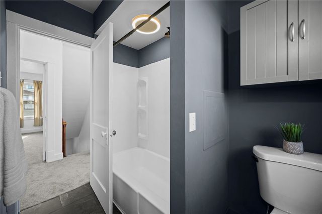 147 E Virginia Ave, Munhall, PA 15120