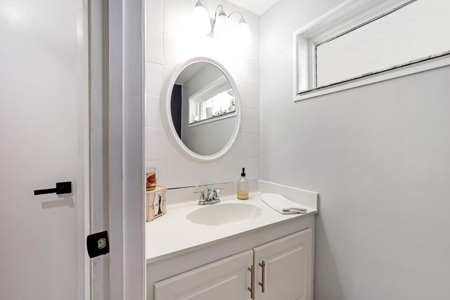 6840 W Wedgewood Avenue, Davie, FL 33331