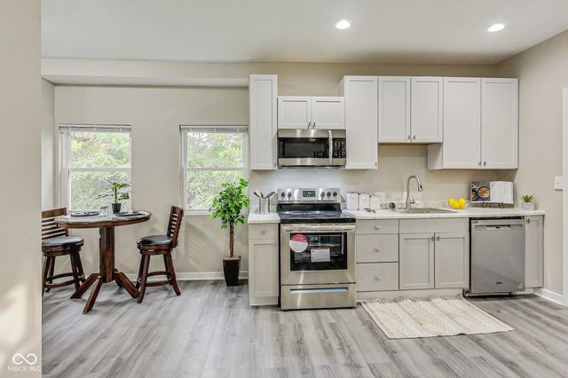 2820 Indianapolis Avenue, Indianapolis, IN 46208