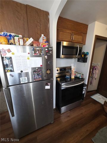 1566 E 195th Street, Euclid, OH 44117