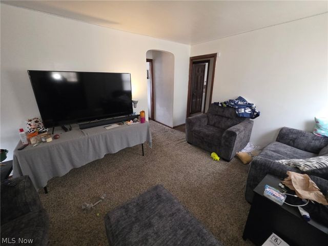 1566 E 195th Street, Euclid, OH 44117