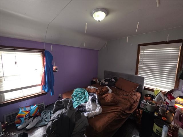 1566 E 195th Street, Euclid, OH 44117