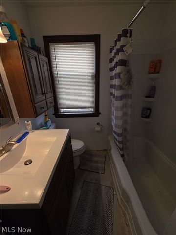 1566 E 195th Street, Euclid, OH 44117