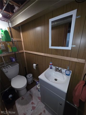 1566 E 195th Street, Euclid, OH 44117