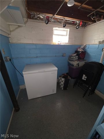 1566 E 195th Street, Euclid, OH 44117