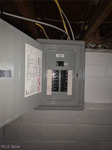 1566 E 195th Street, Euclid, OH 44117